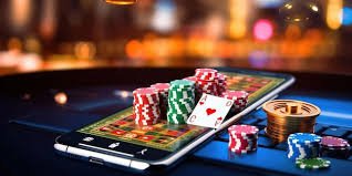 Studio dealer langsung multi-kamera Studio dealer langsung dengan multiple kamera untuk permainan baccarat dan roulette